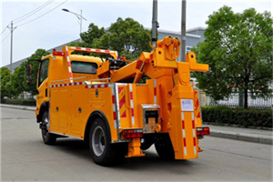 利通高速路拖车费